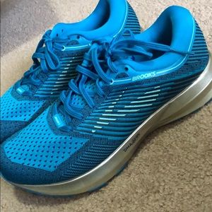 Women’s Brooks Levitate